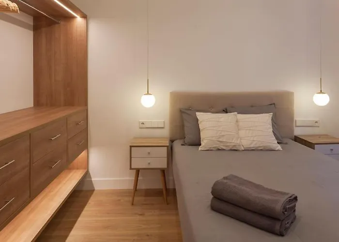 Centro III Calle Carrera De San Jeronimo 3Br 3Bh