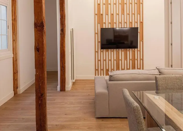Centro III Calle Carrera De San Jeronimo 3Br 3Bh