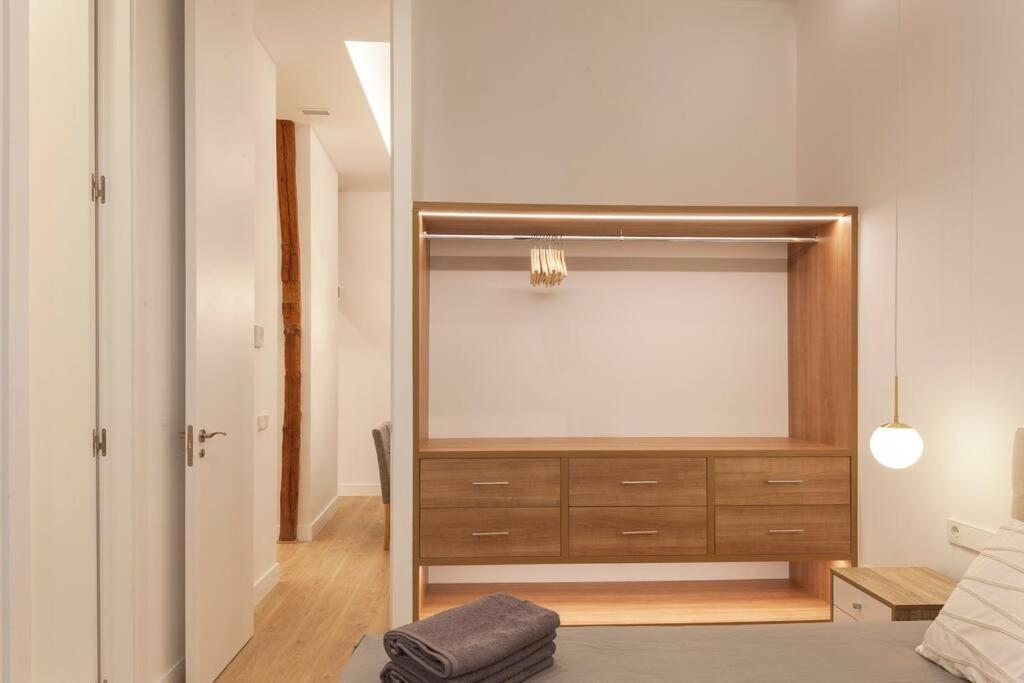 Centro Iii Calle Carrera De San Jeronimo 3br 3bh Madryt