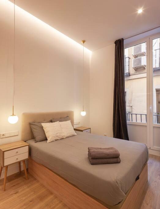 Centro Iii Calle Carrera De San Jeronimo 3br 3bh Madryt